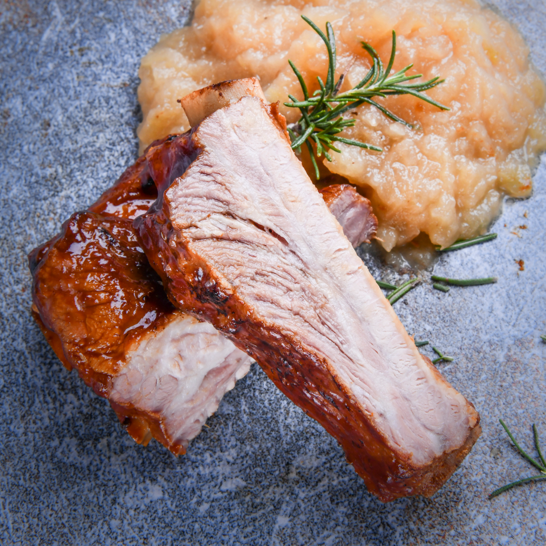 Ribs de cerdo con puré de manzana